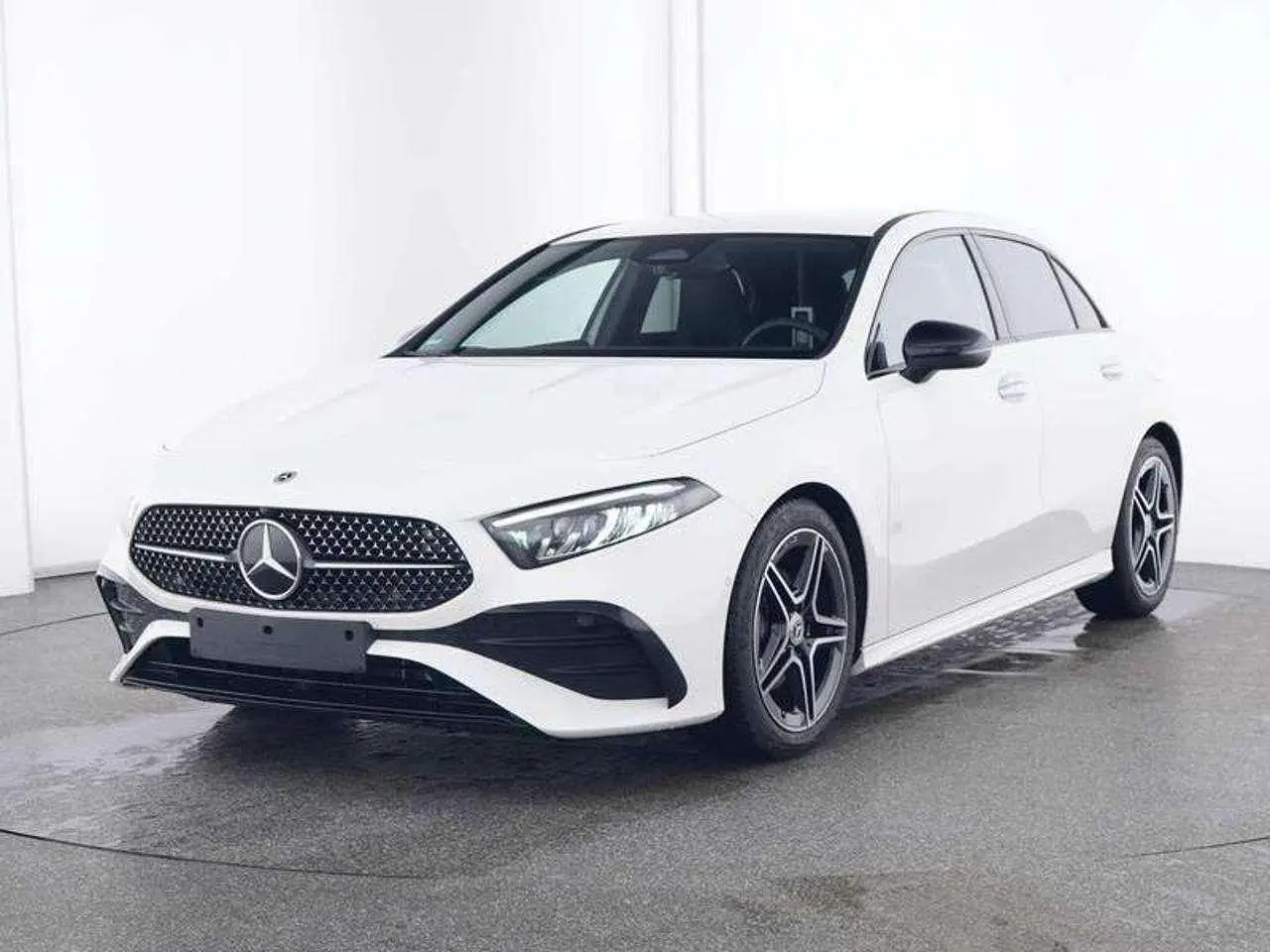 Photo 1 : Mercedes-benz Classe A 2023 Hybride