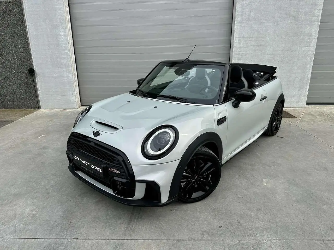 Photo 1 : Mini Cooper 2022 Petrol