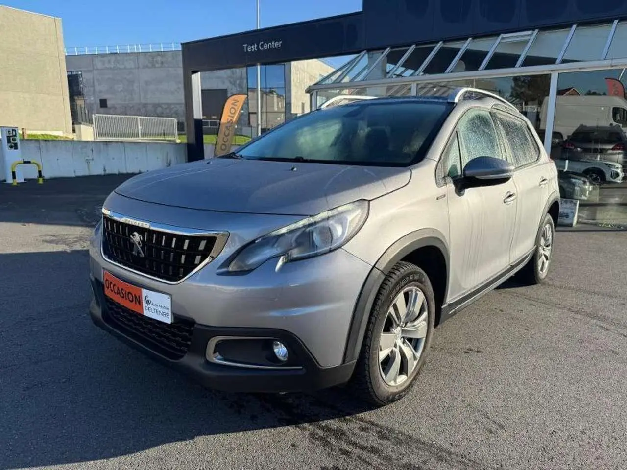 Photo 1 : Peugeot 2008 2019 Essence