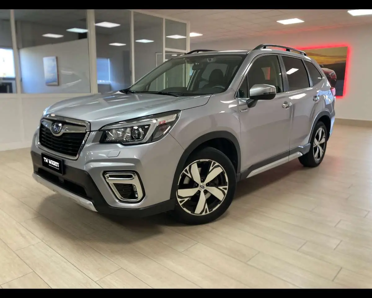 Photo 1 : Subaru Forester 2020 Hybride