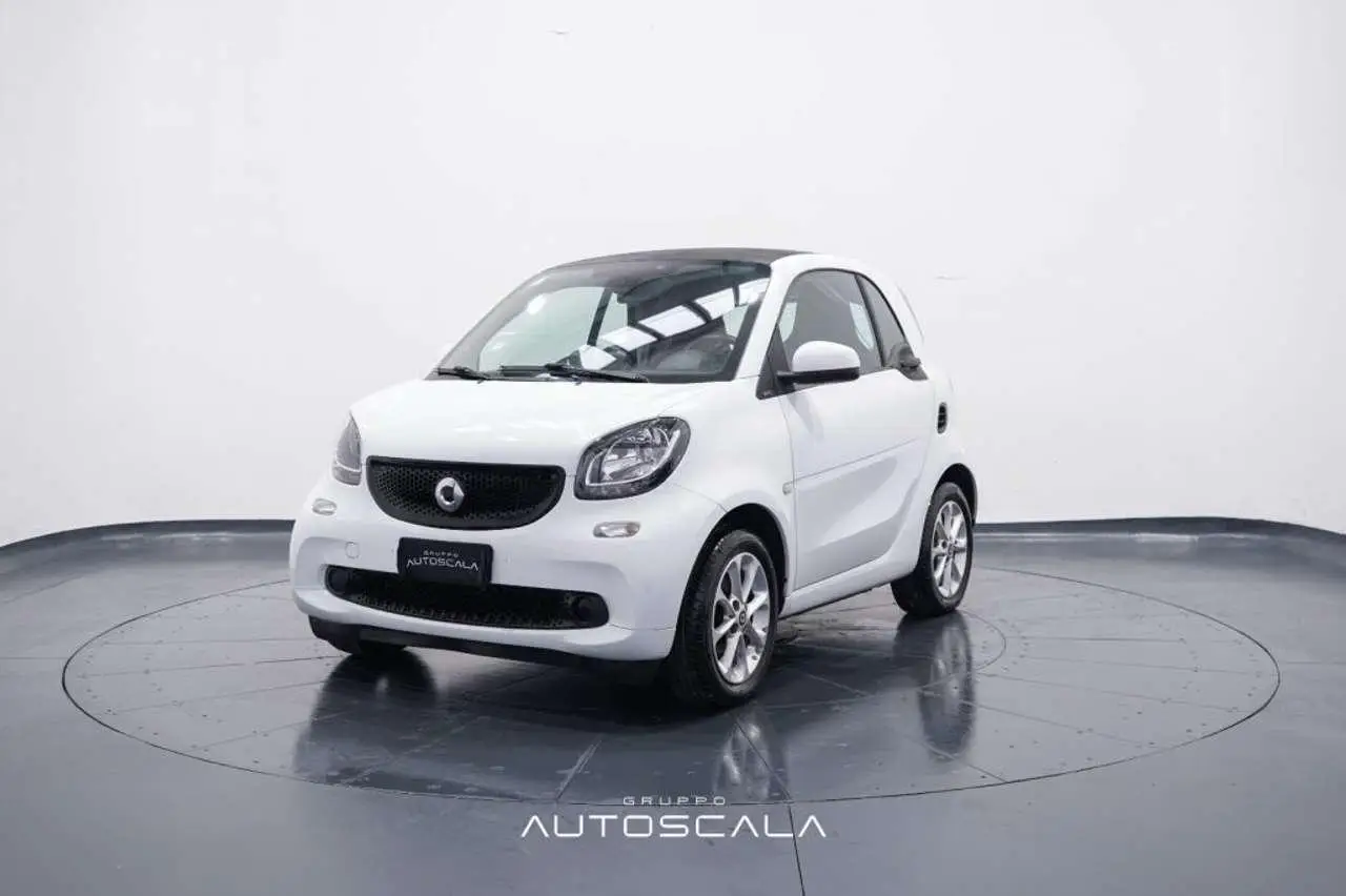 Photo 1 : Smart Fortwo 2018 Petrol