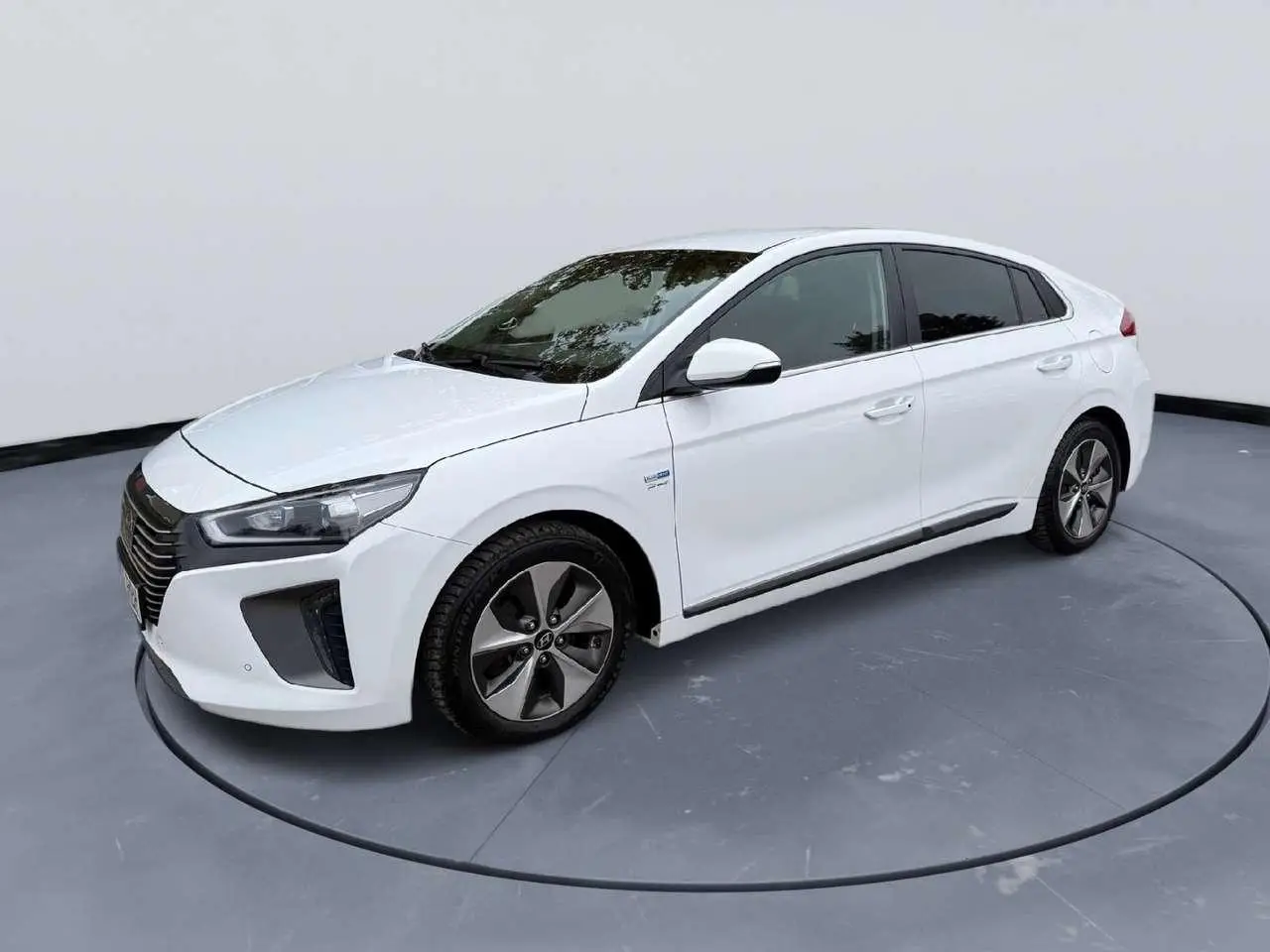 Photo 1 : Hyundai Ioniq 2016 Hybrid