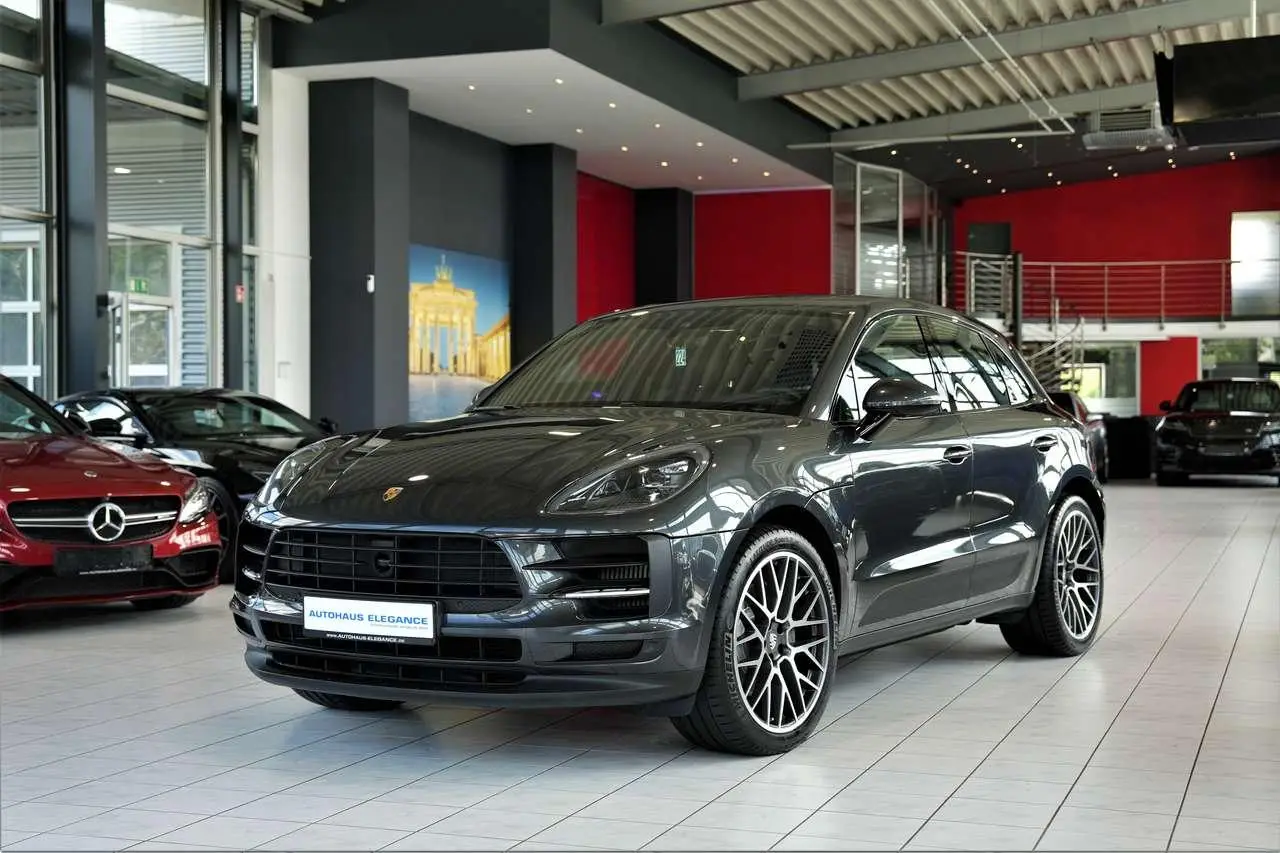 Photo 1 : Porsche Macan 2021 Essence