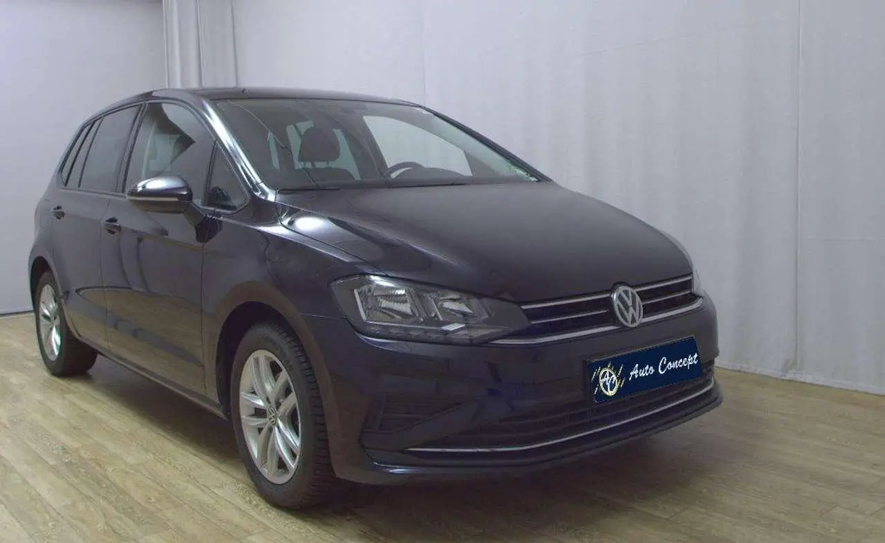 Photo 1 : Volkswagen Golf 2018 Petrol