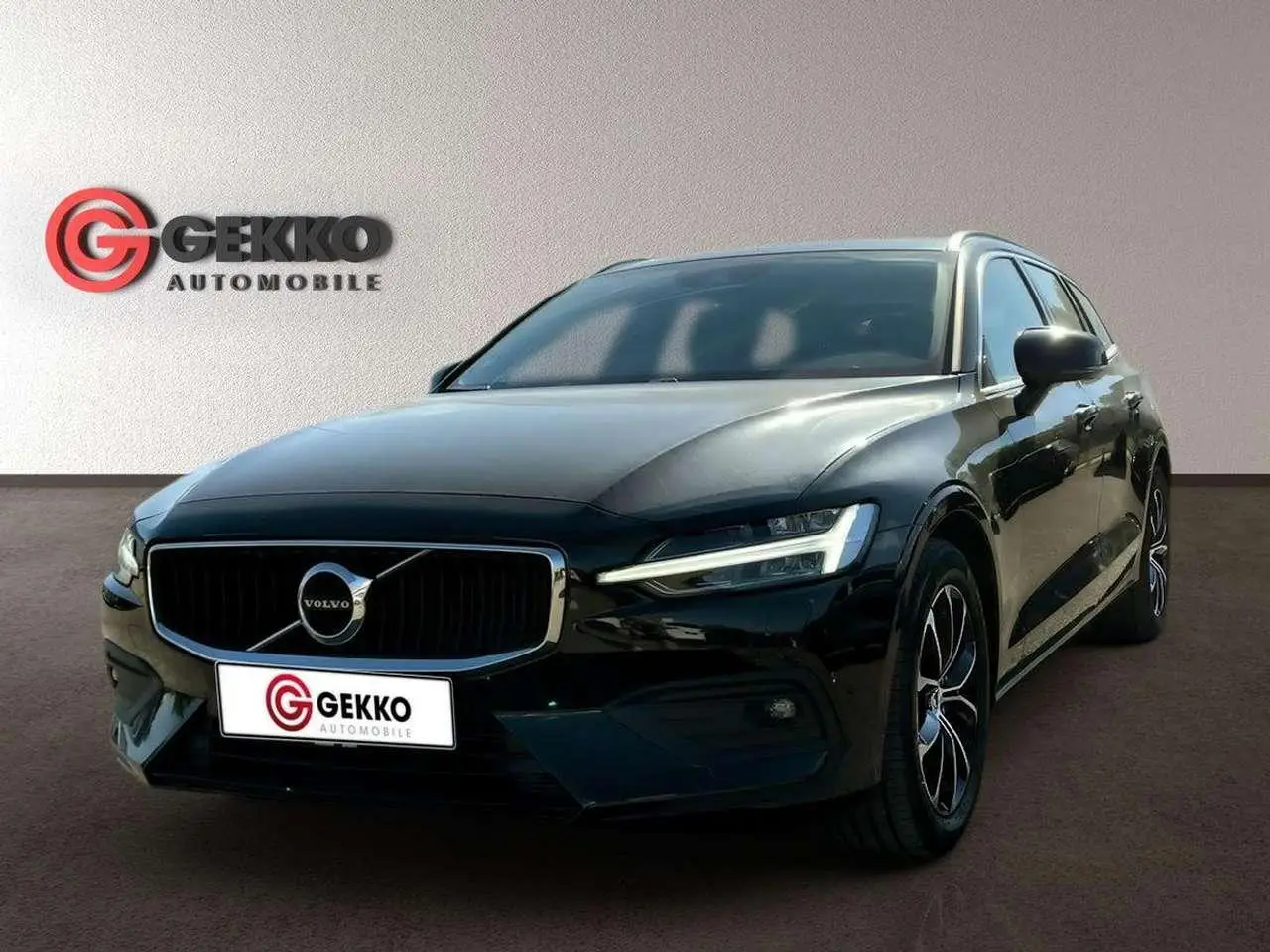 Photo 1 : Volvo V60 2021 Petrol