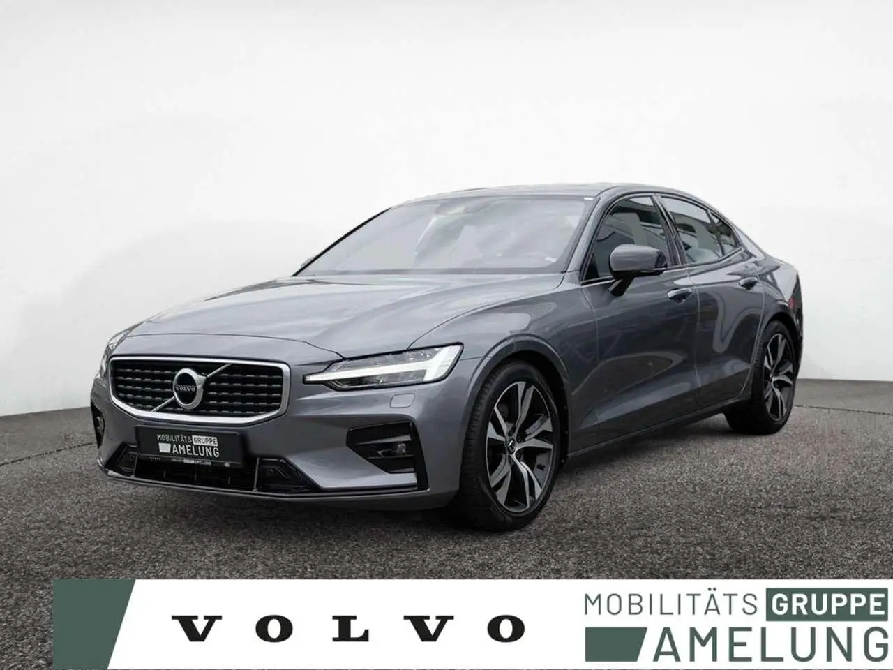 Photo 1 : Volvo S60 2021 Essence