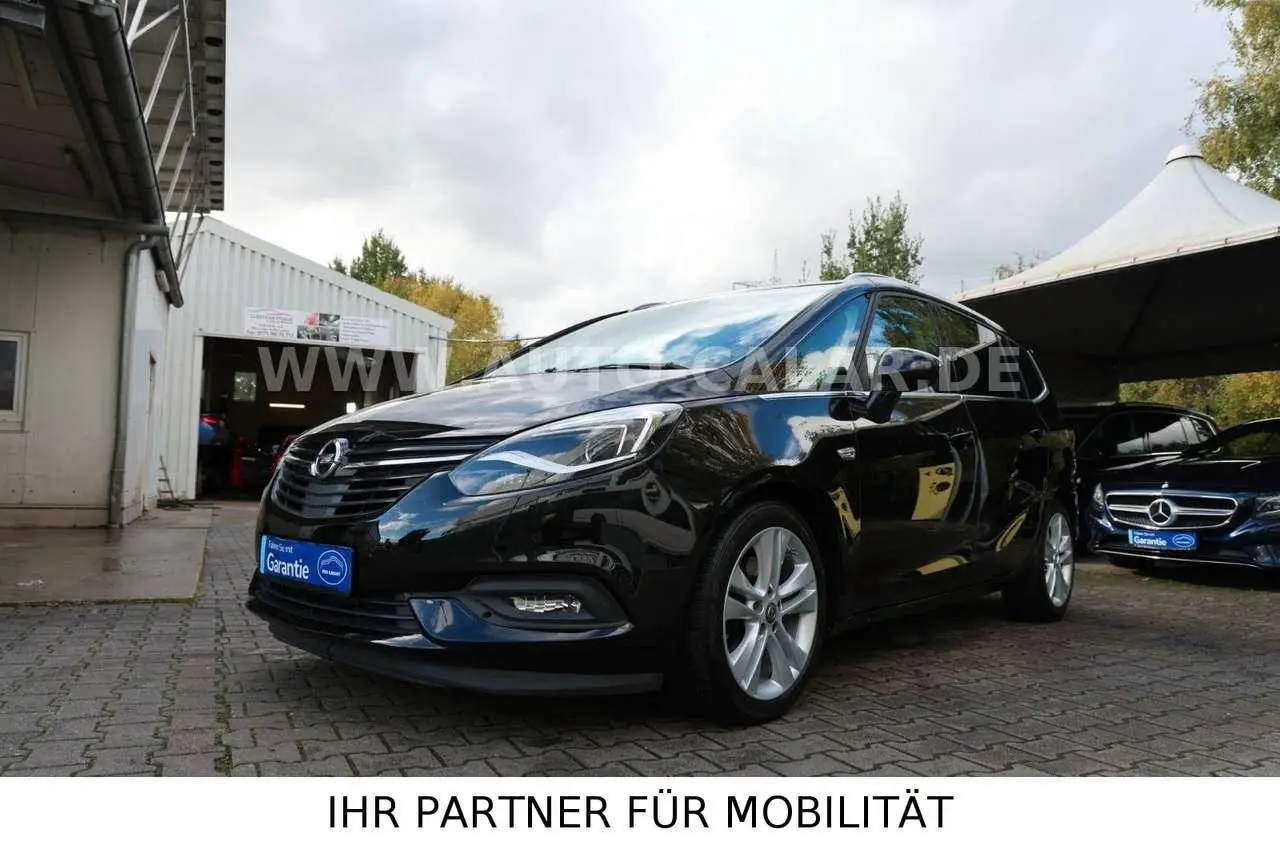 Photo 1 : Opel Zafira 2018 Diesel