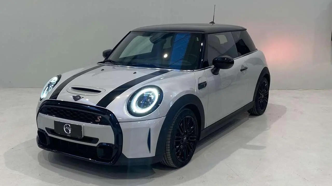 Photo 1 : Mini Cooper 2021 Essence