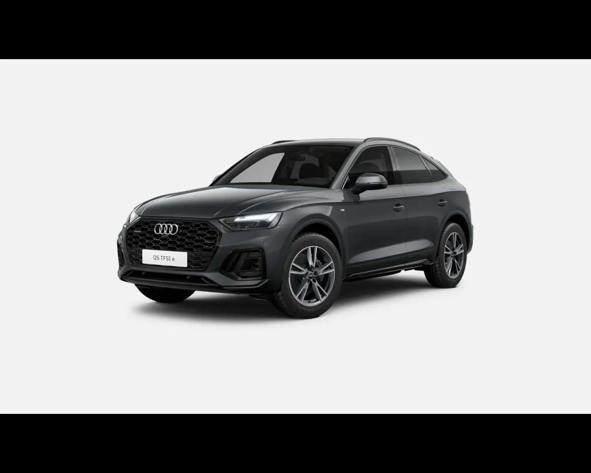 Photo 1 : Audi Q5 2024 Hybrid