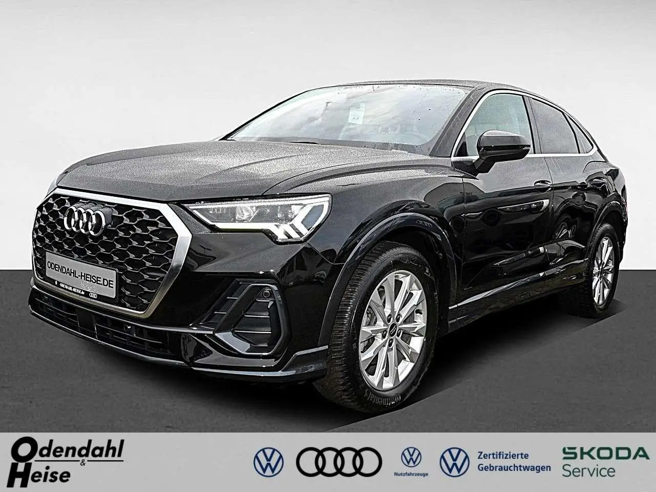 Photo 1 : Audi Q3 2023 Essence