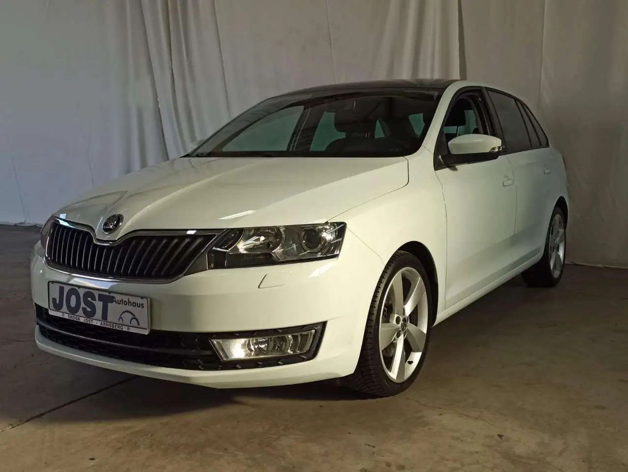 Photo 1 : Skoda Rapid 2016 Essence