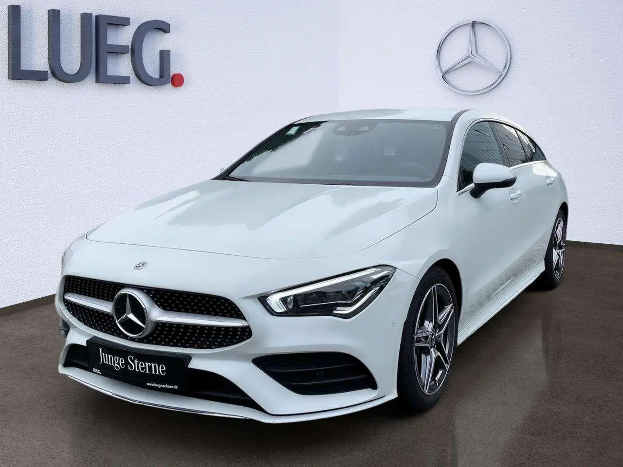 Photo 1 : Mercedes-benz Classe Cla 2023 Petrol