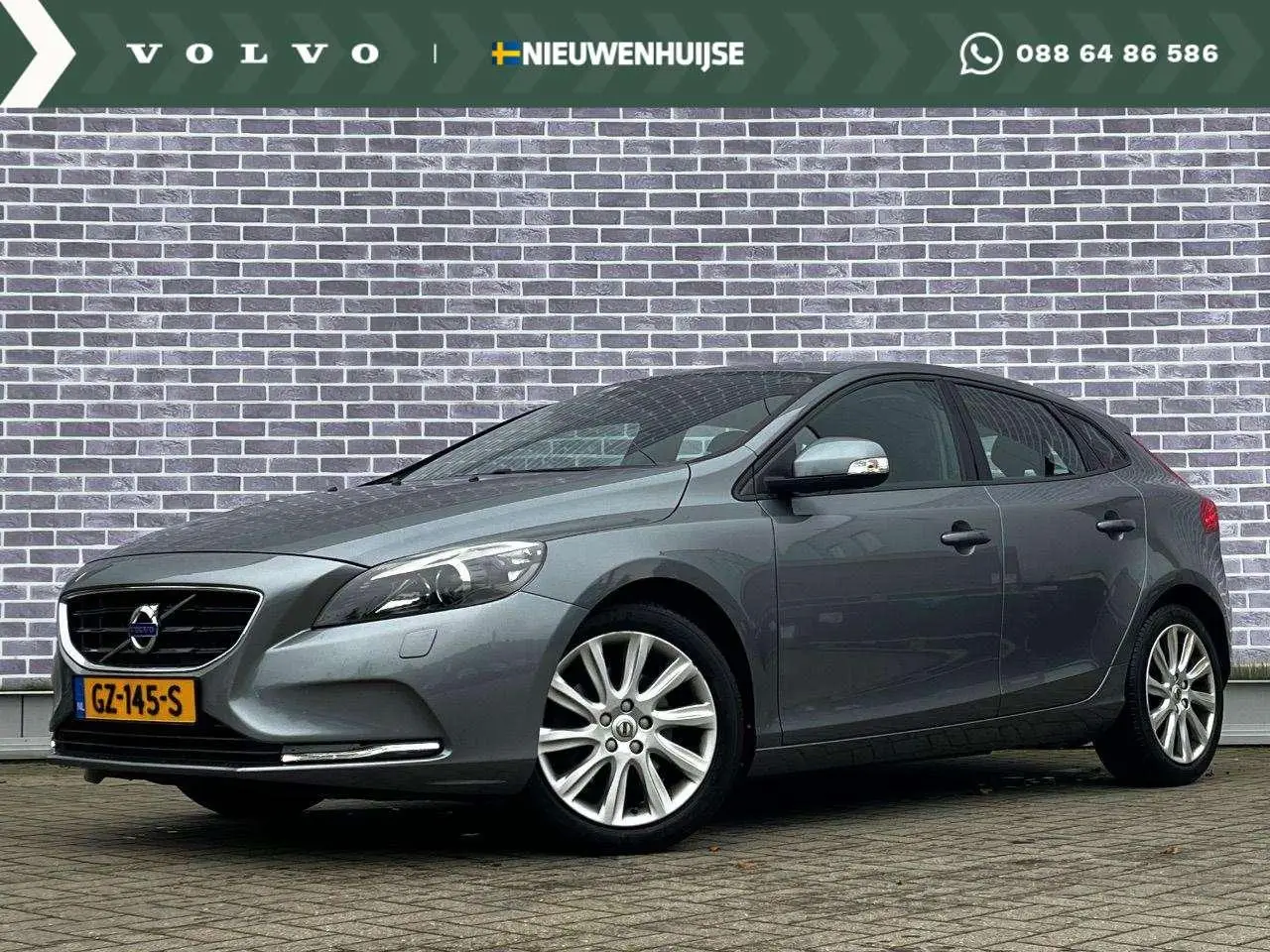 Photo 1 : Volvo V40 2015 Essence