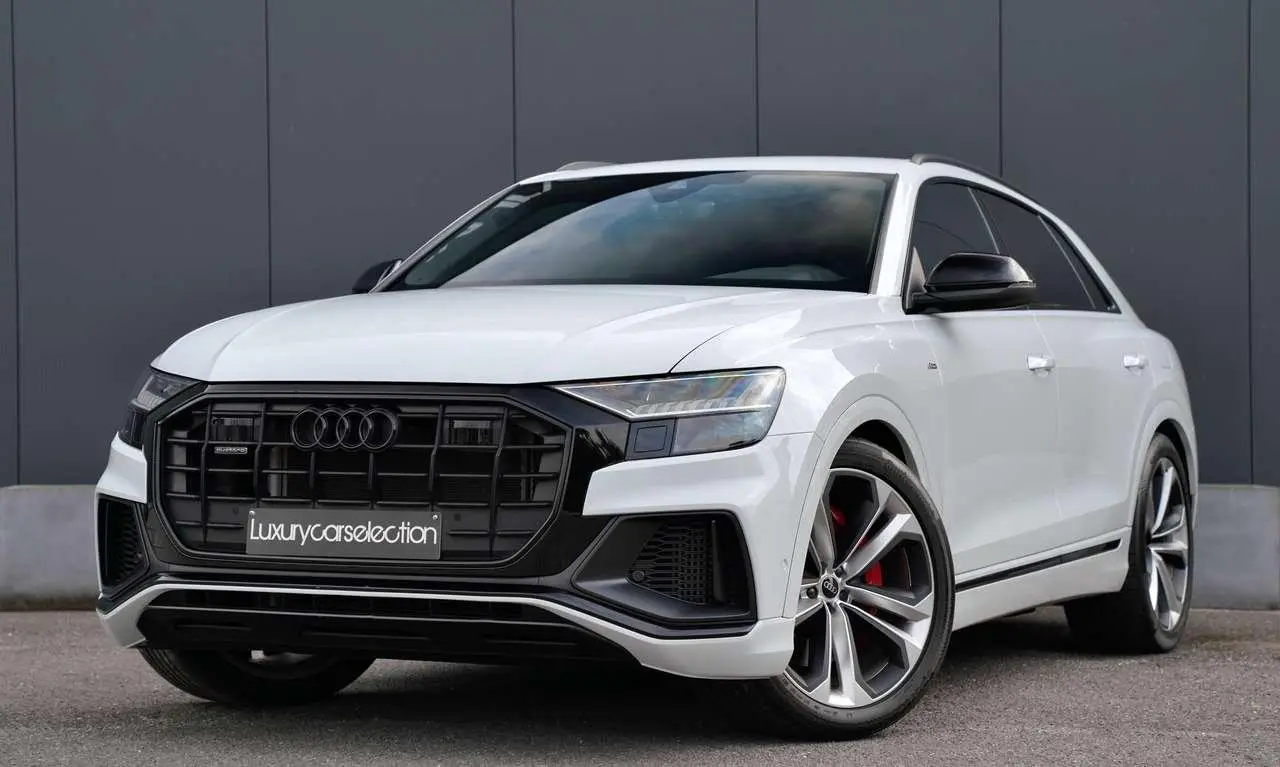 Photo 1 : Audi Q8 2023 Hybride