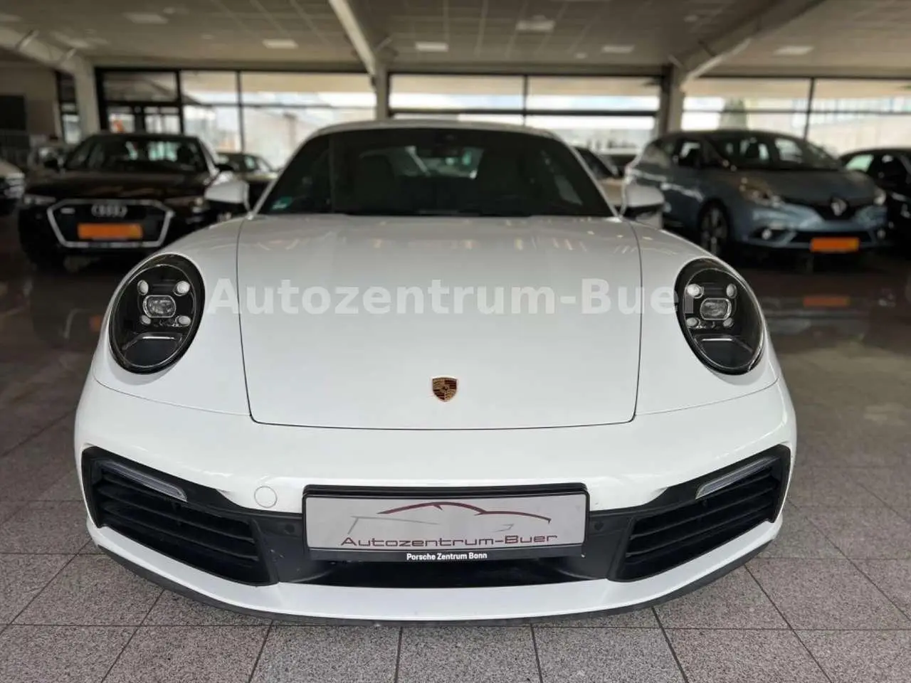 Photo 1 : Porsche 992 2020 Petrol