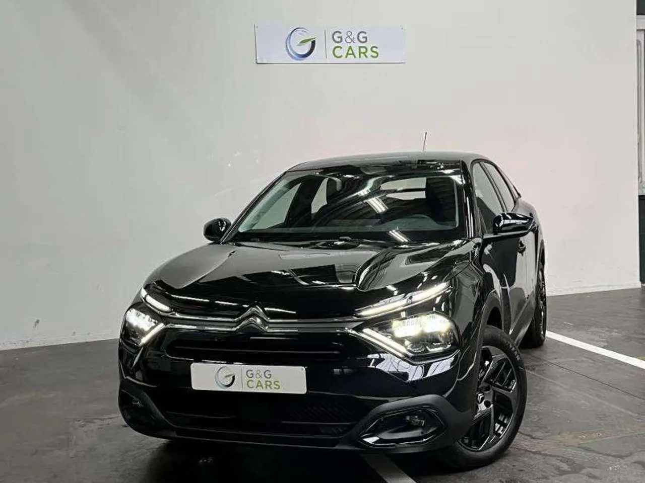 Photo 1 : Citroen C4 2023 Petrol