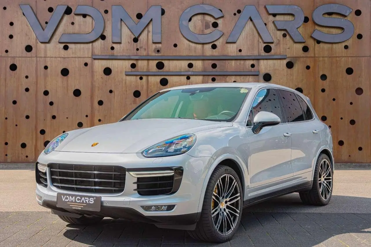 Photo 1 : Porsche Cayenne 2020 Essence