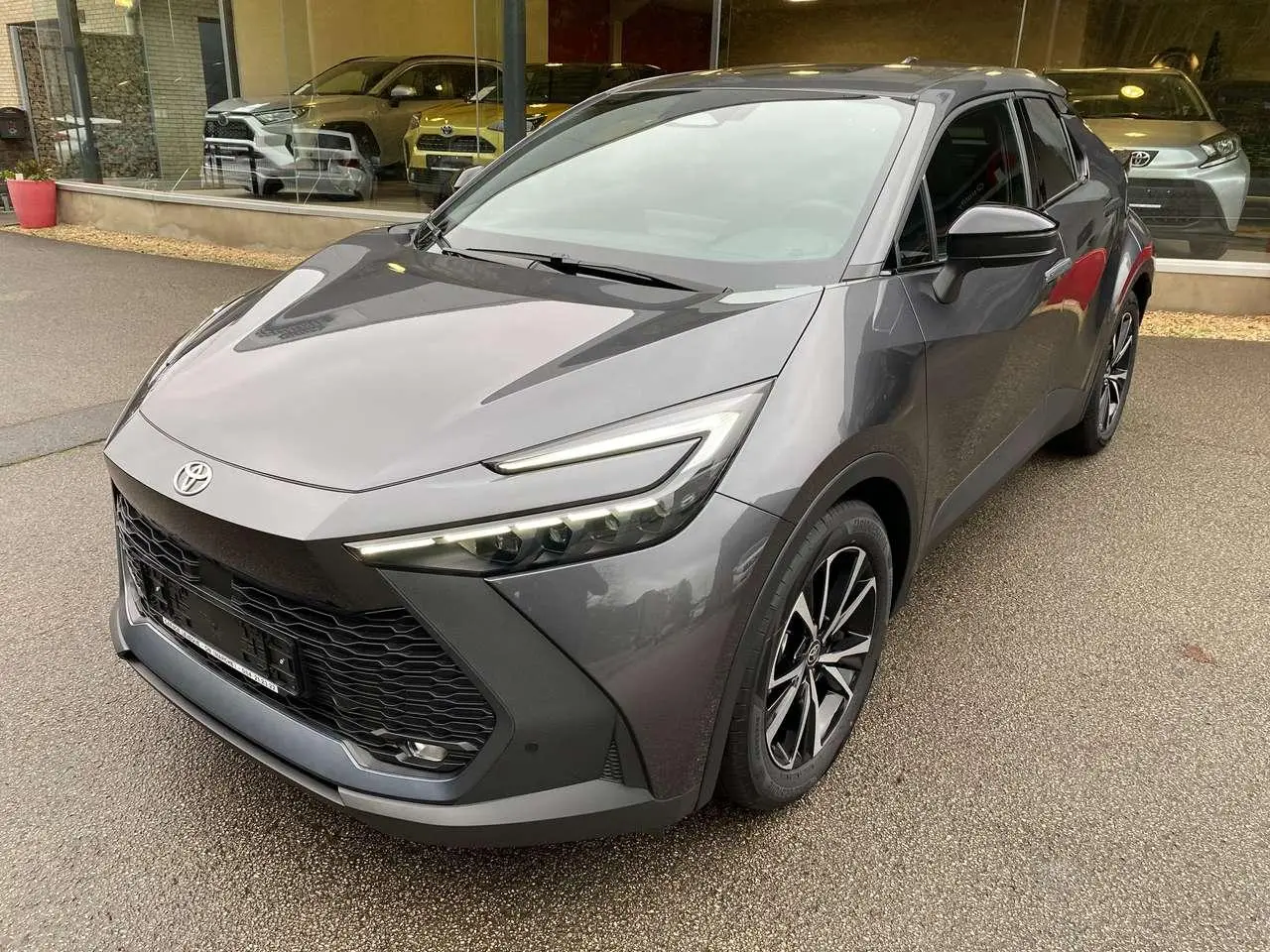 Photo 1 : Toyota C-hr 2024 Essence