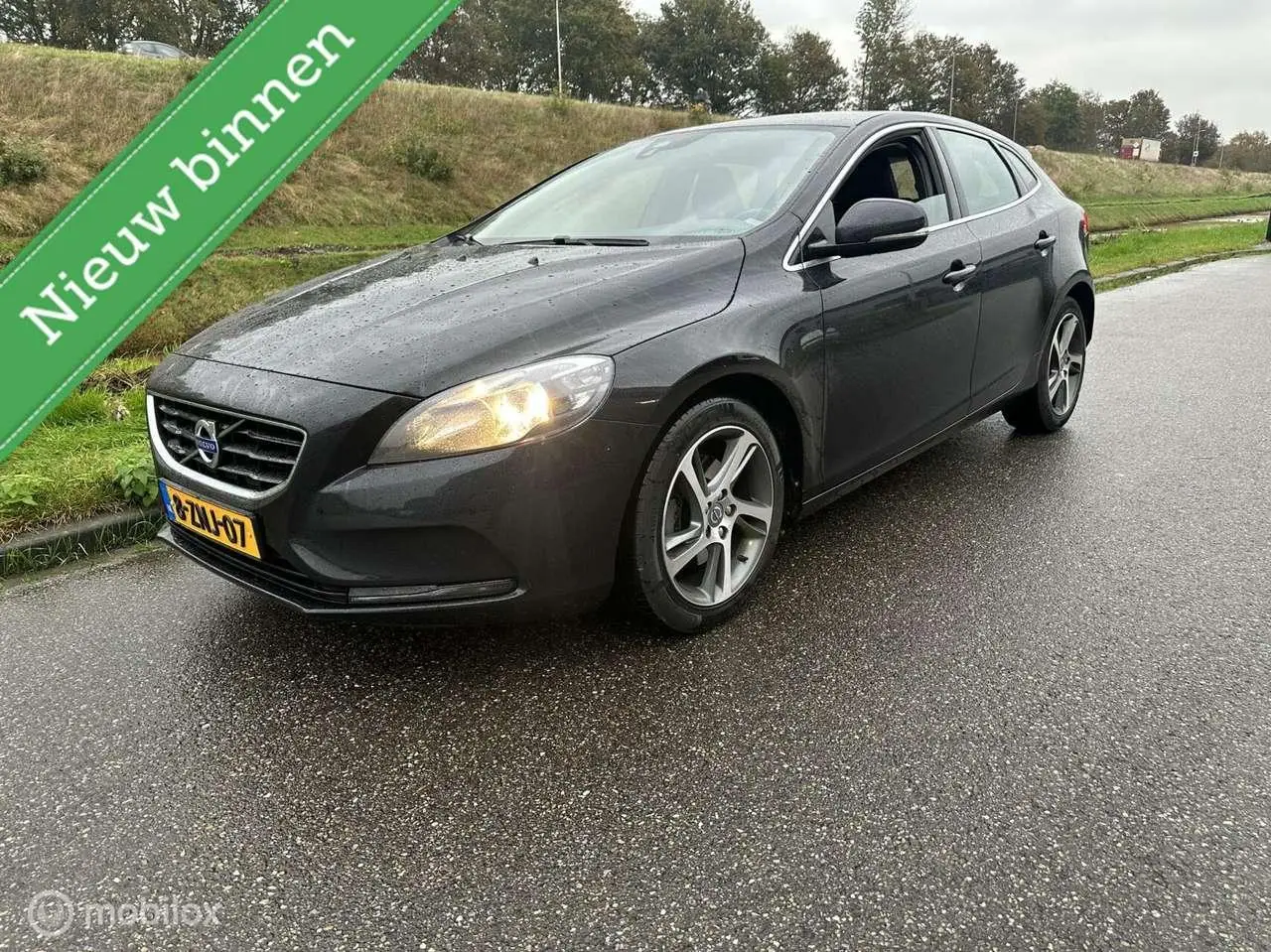 Photo 1 : Volvo V40 2015 Essence