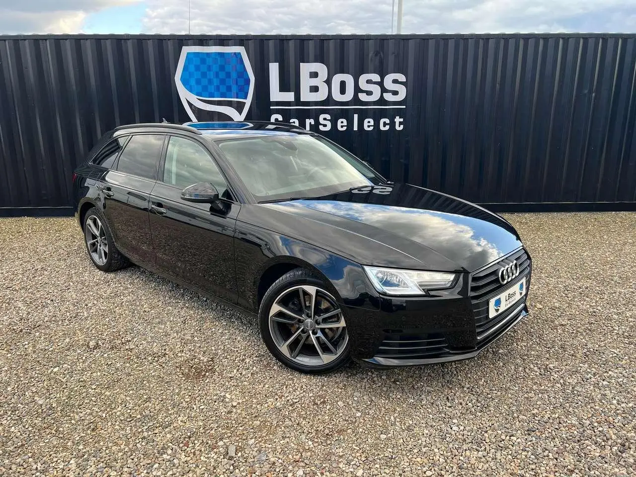 Photo 1 : Audi A4 2018 Petrol