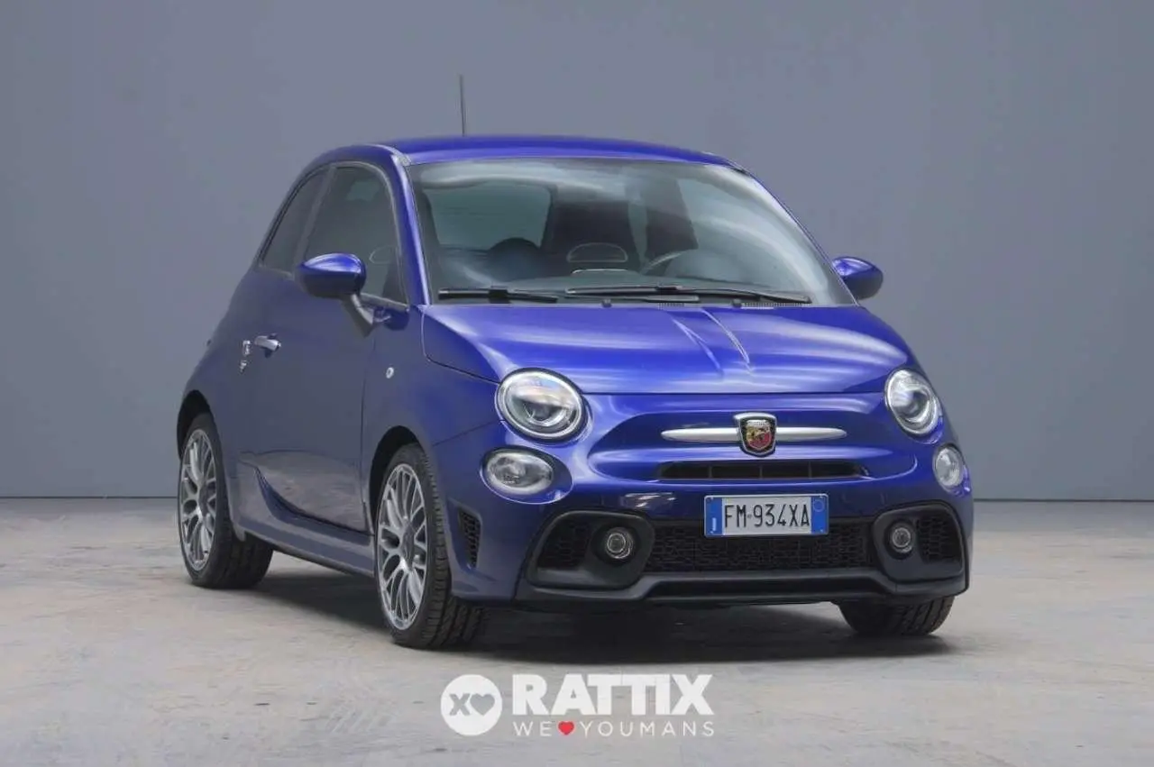 Photo 1 : Abarth 595 2018 Petrol