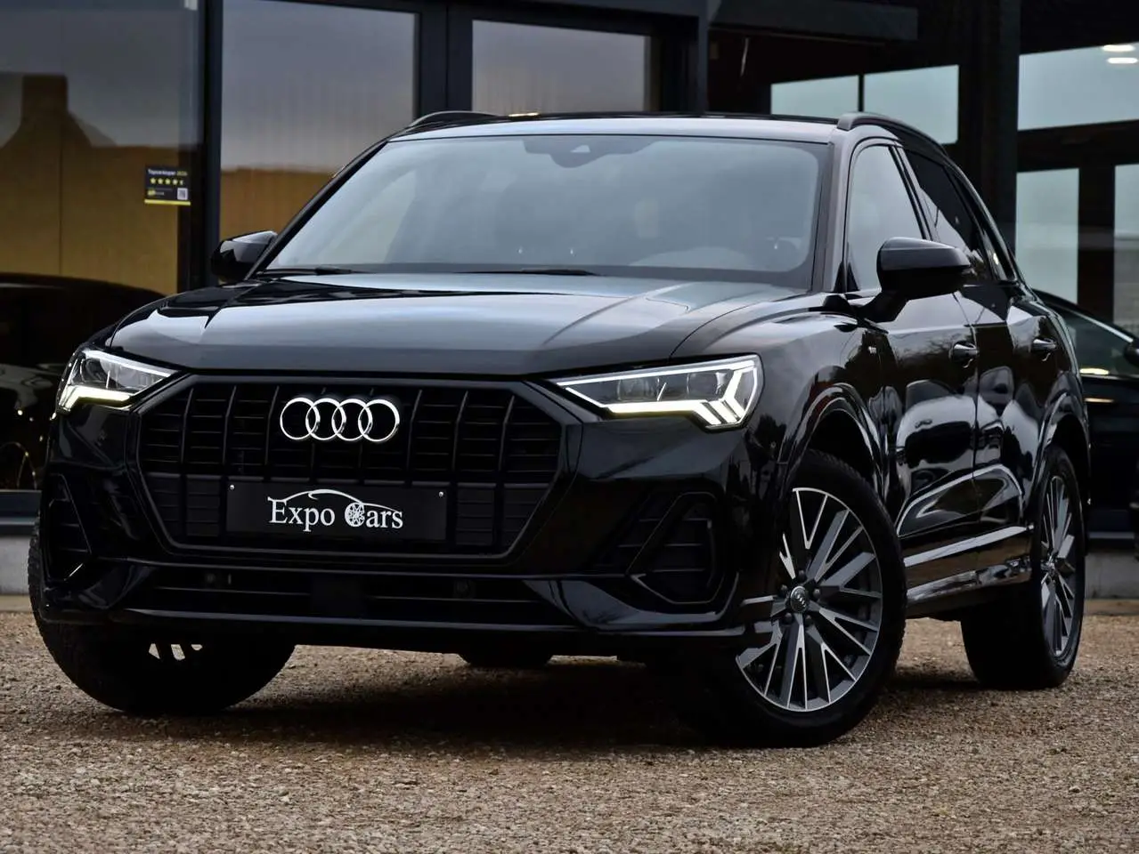 Photo 1 : Audi Q3 2019 Petrol