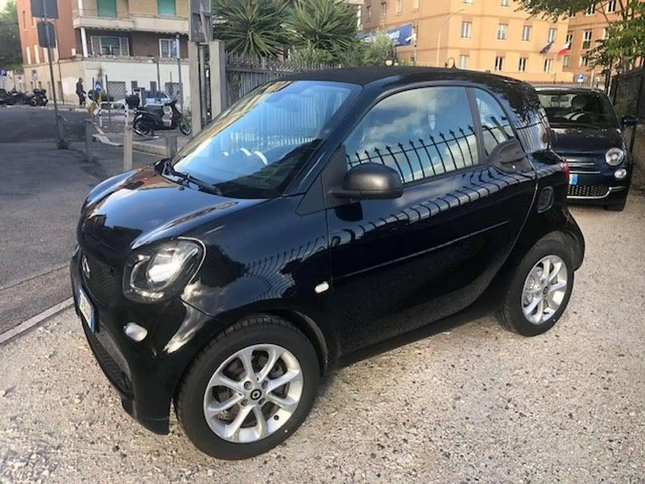 Photo 1 : Smart Fortwo 2017 Petrol