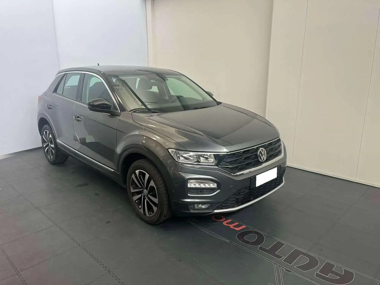 Photo 1 : Volkswagen T-roc 2020 Petrol