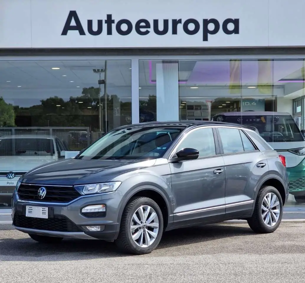 Photo 1 : Volkswagen T-roc 2021 Petrol