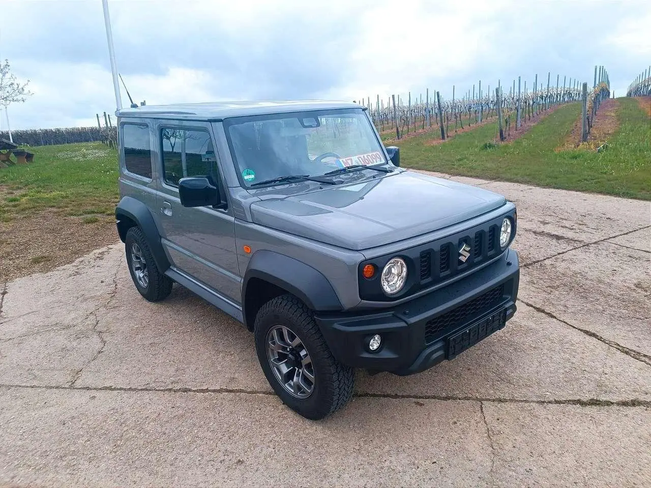 Photo 1 : Suzuki Jimny 2019 Petrol