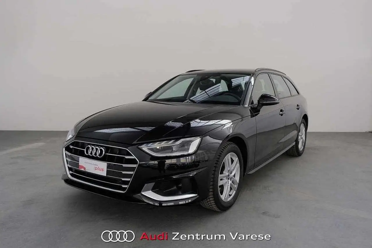 Photo 1 : Audi A4 2022 Hybrid