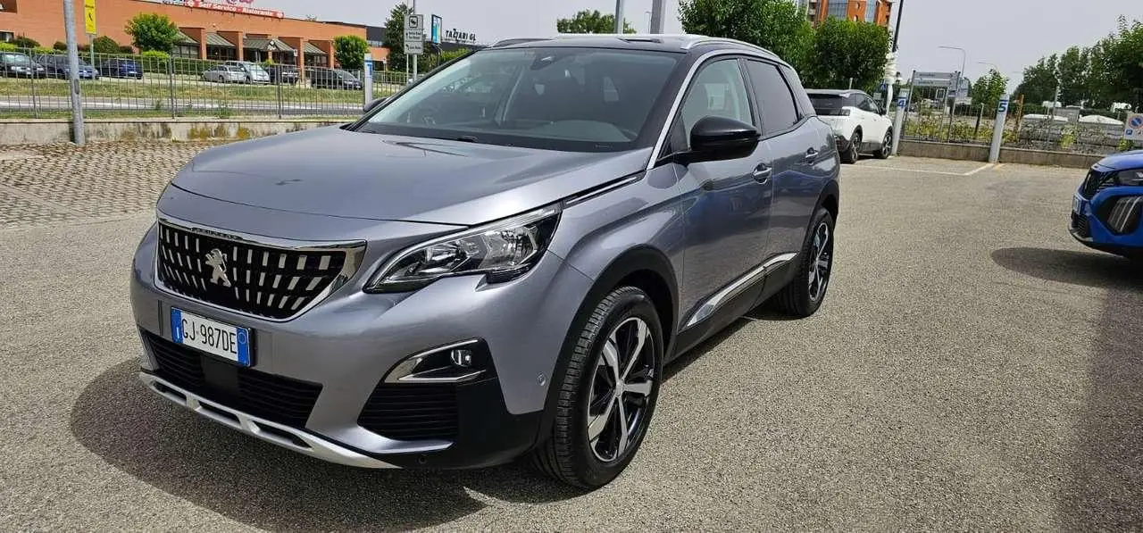 Photo 1 : Peugeot 3008 2020 Diesel