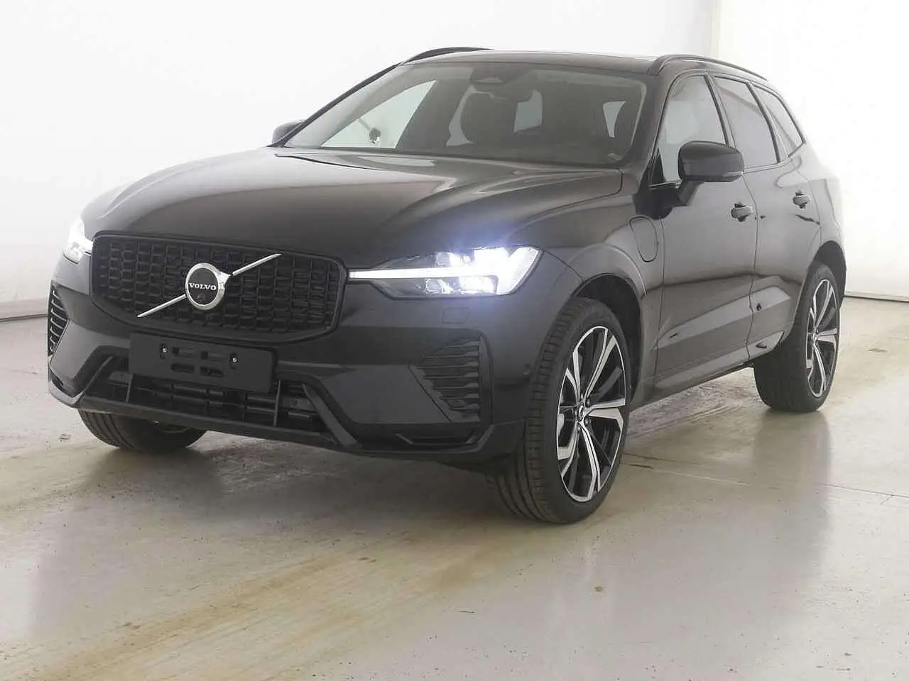 Photo 1 : Volvo Xc60 2024 Petrol