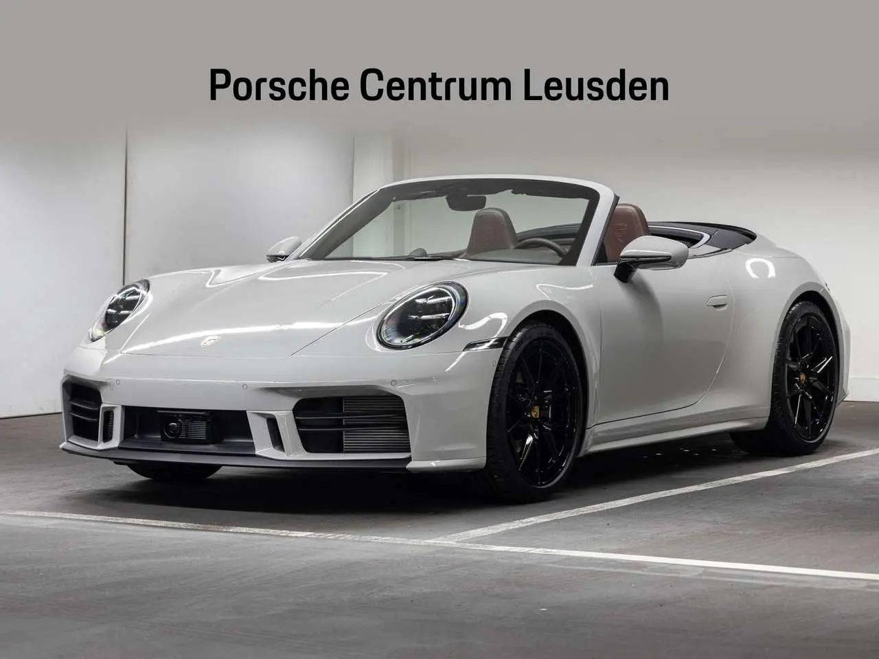 Photo 1 : Porsche 992 2024 Essence