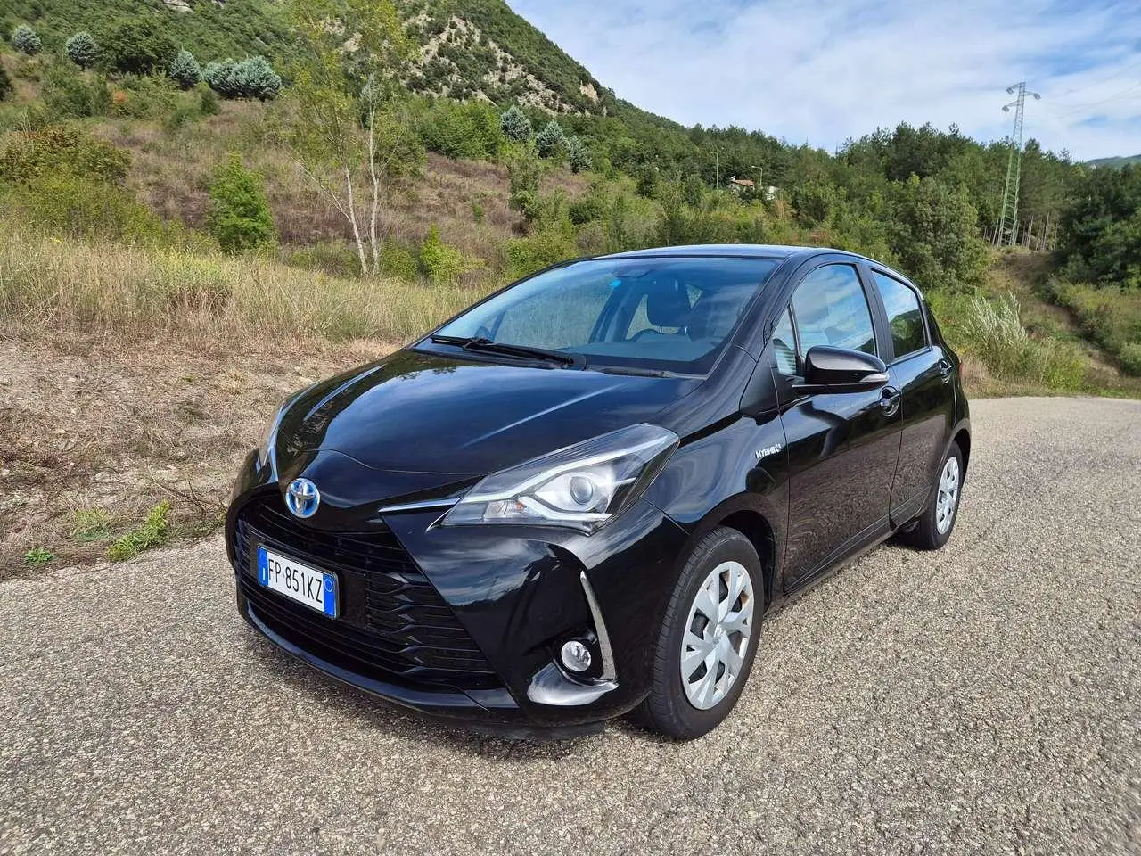 Photo 1 : Toyota Yaris 2018 Hybrid