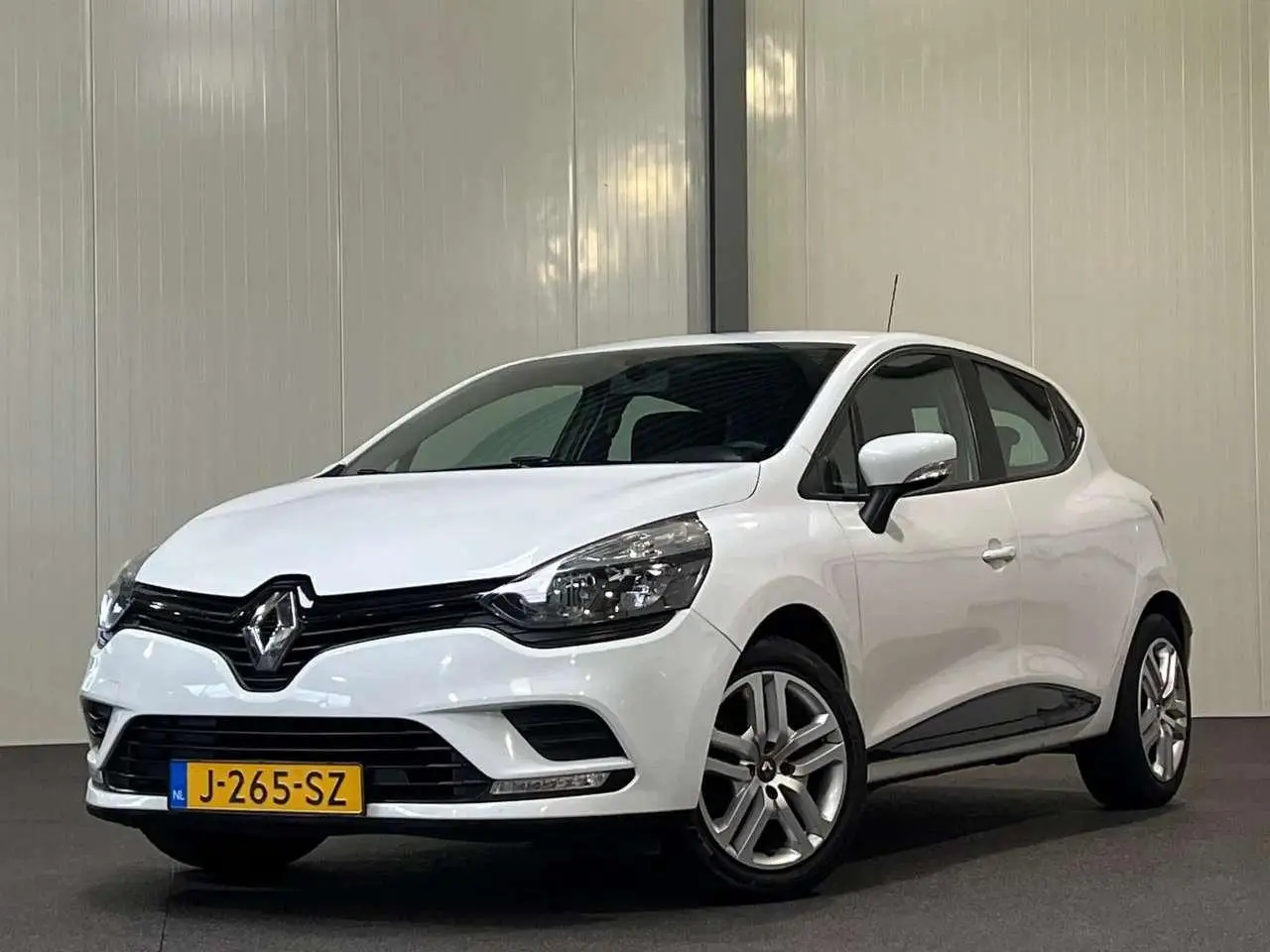 Photo 1 : Renault Clio 2017 Petrol