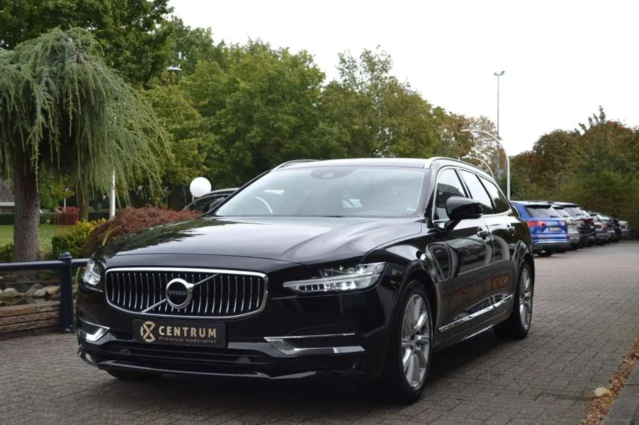 Photo 1 : Volvo V90 2020 Petrol