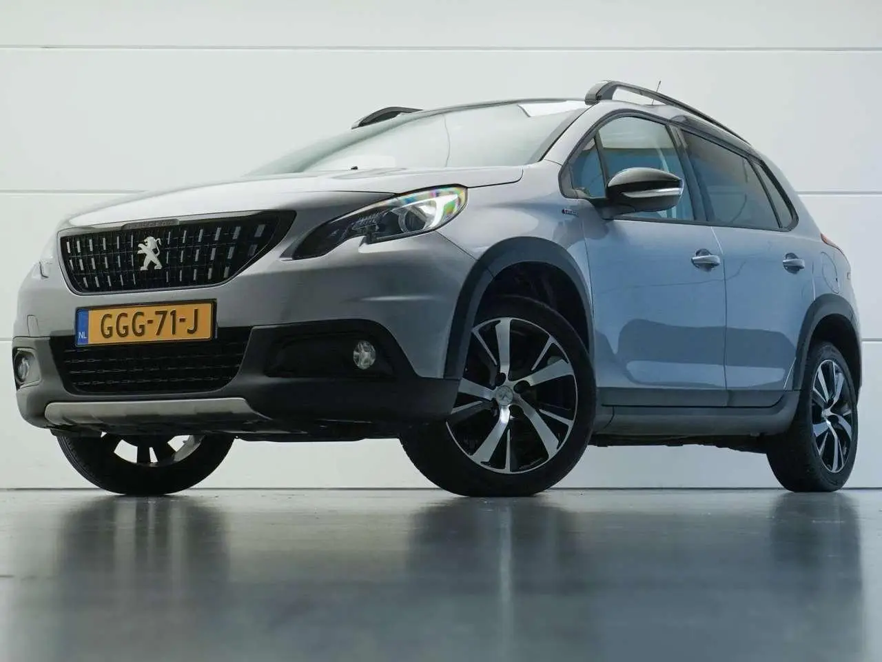 Photo 1 : Peugeot 2008 2018 Petrol