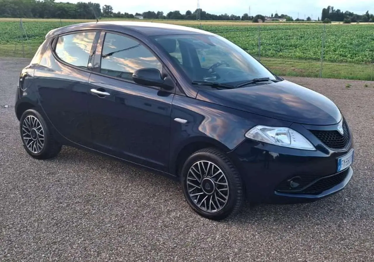 Photo 1 : Lancia Ypsilon 2020 GPL