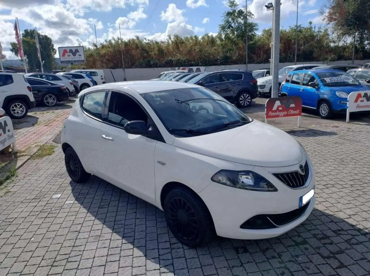 Photo 1 : Lancia Ypsilon 2022 Hybride