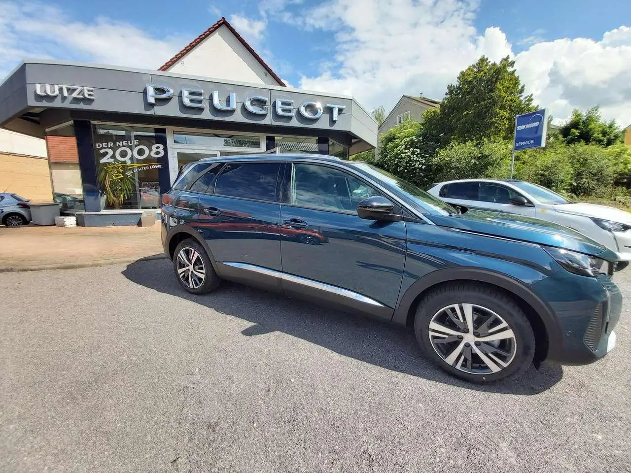 Photo 1 : Peugeot 5008 2023 Petrol