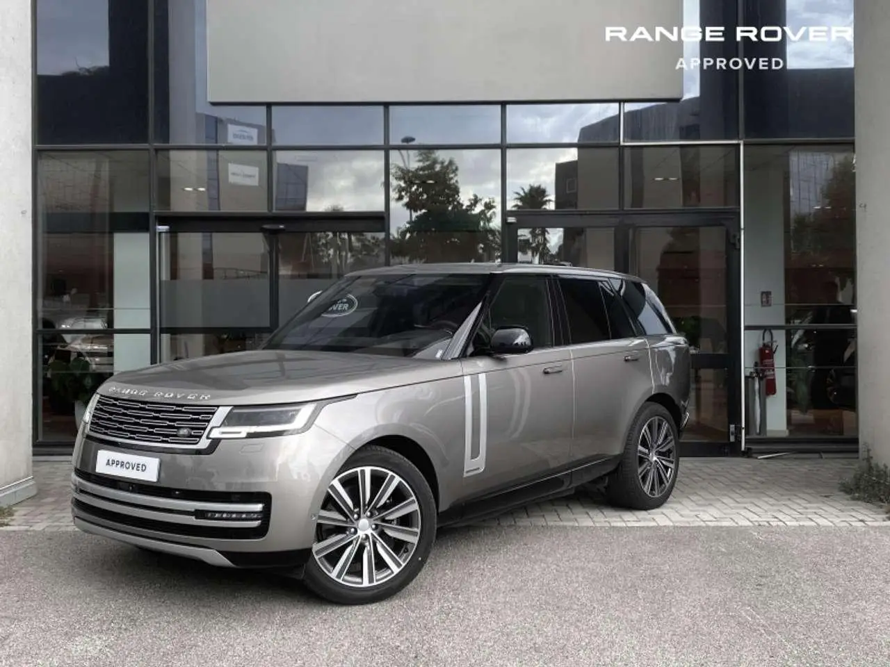 Photo 1 : Land Rover Range Rover 2023 Others