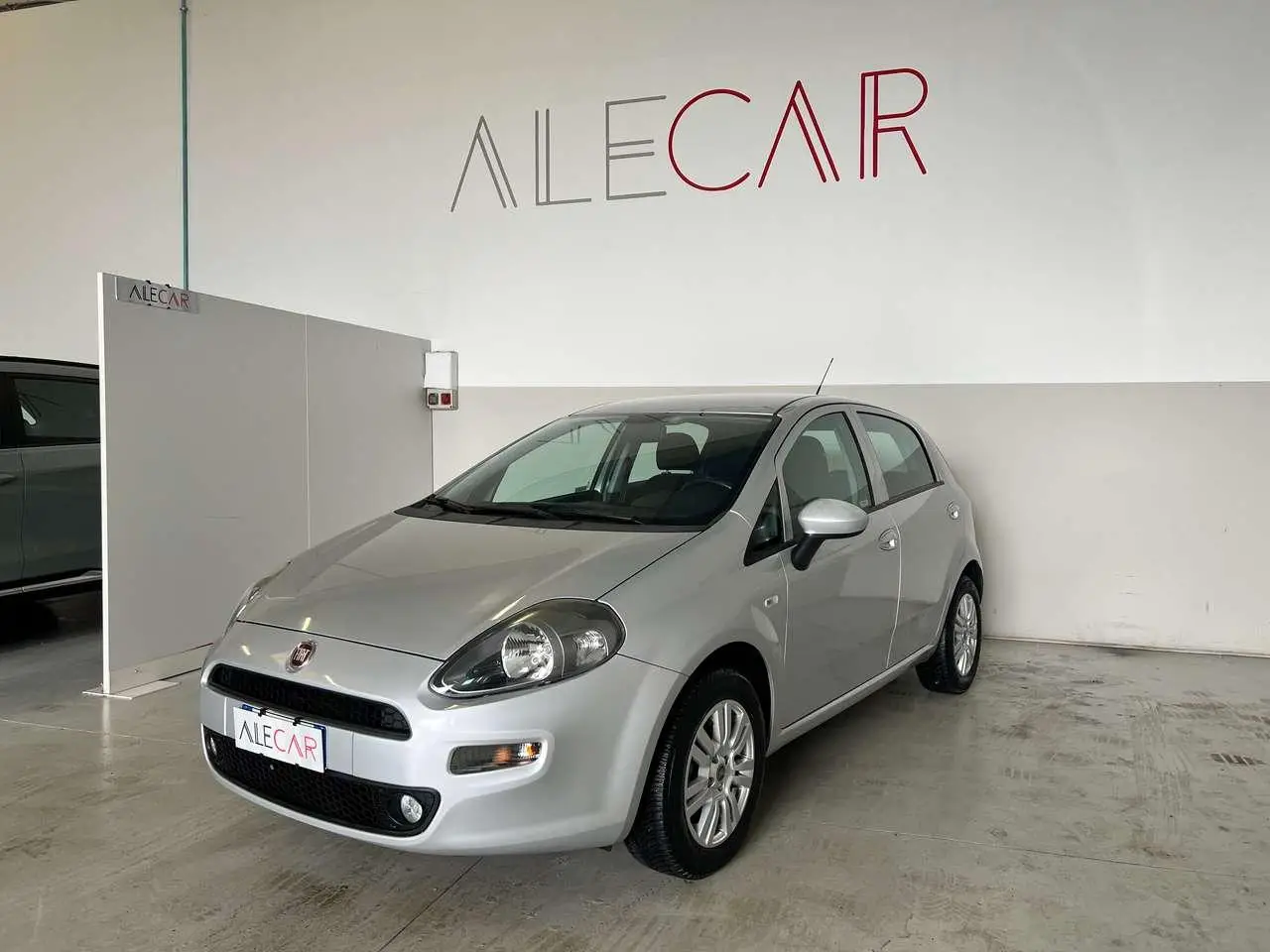 Photo 1 : Fiat Punto 2016 LPG