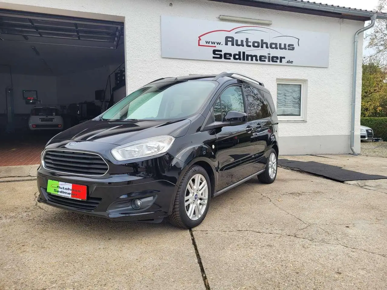 Photo 1 : Ford Tourneo 2018 Essence