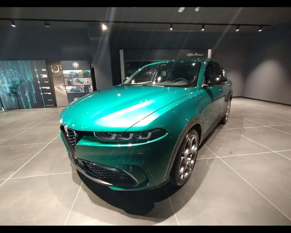 Photo 1 : Alfa Romeo Tonale 2023 Hybrid