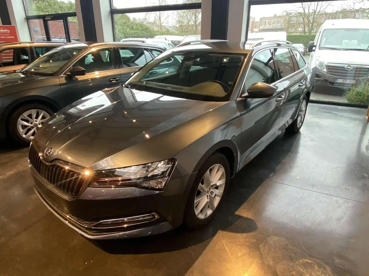 Photo 1 : Skoda Superb 2021 Petrol