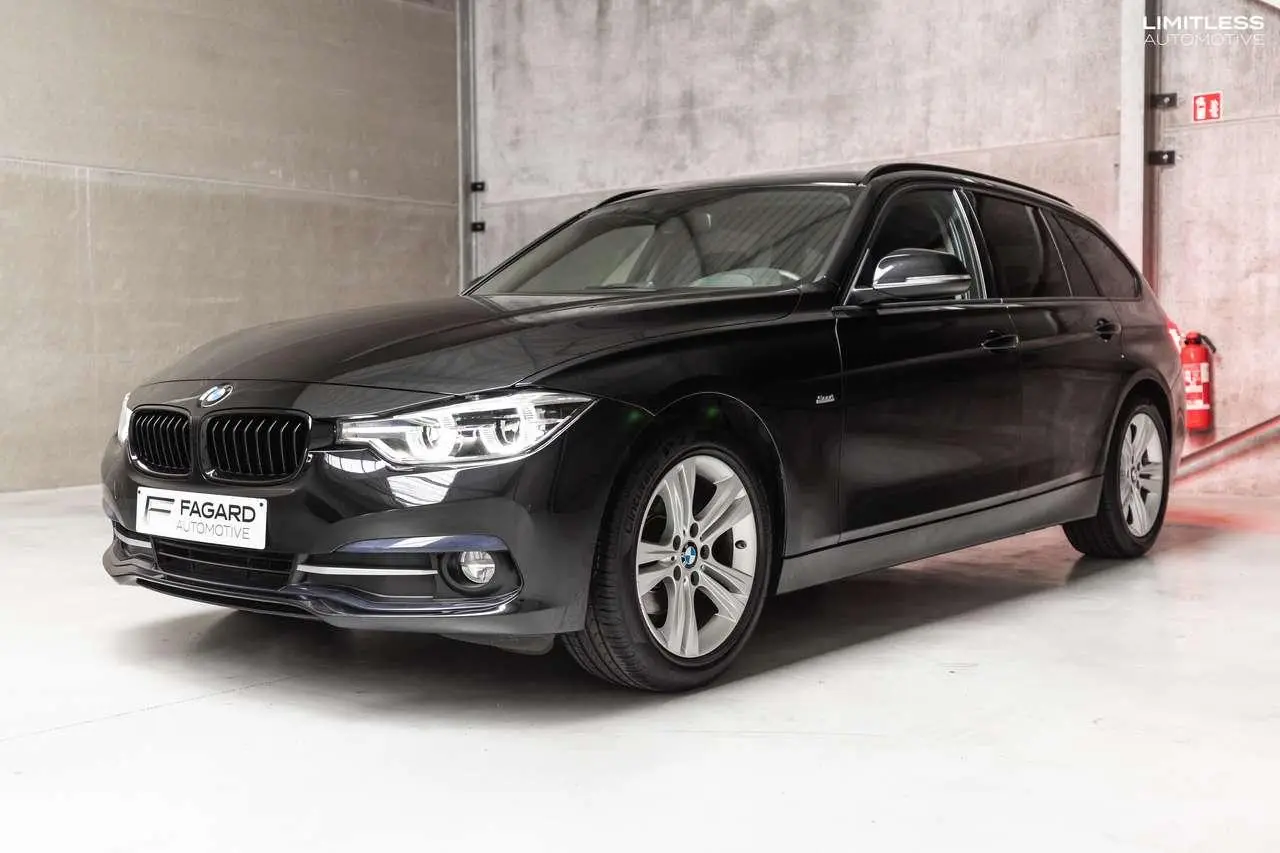 Photo 1 : Bmw Serie 3 2016 Petrol