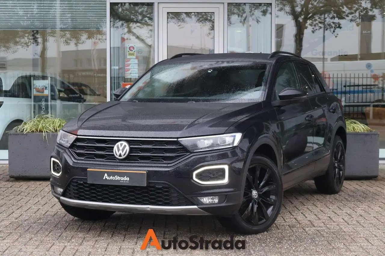 Photo 1 : Volkswagen T-roc 2020 Petrol