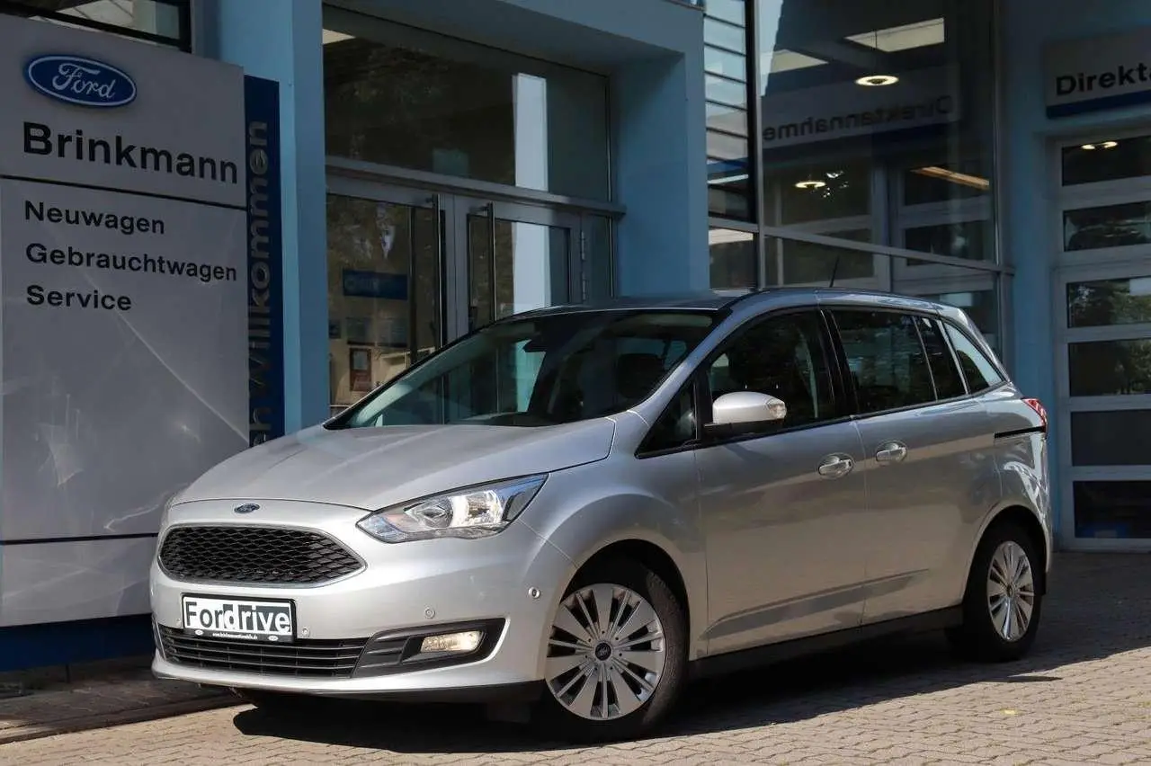 Photo 1 : Ford C-max 2019 Essence