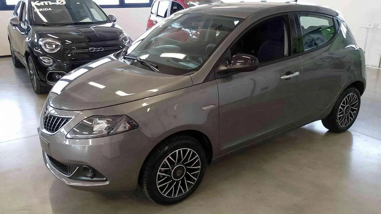 Photo 1 : Lancia Ypsilon 2024 LPG